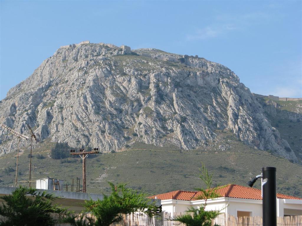 Stone Guesthouse Corinth Exterior photo